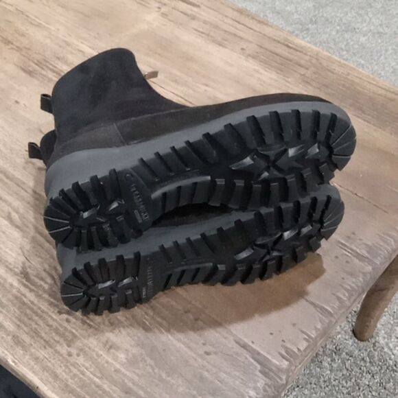 La Canadienne black suede waterproof Italian wedge heel bootie size 8 NWT - Picture 5 of 5